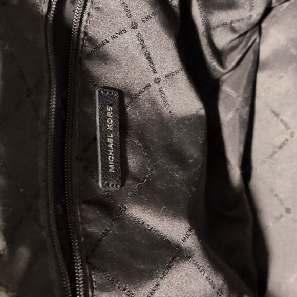 2 PC Michael Kors Charlotte Large Tote with Wallet - Picture 3 of 10